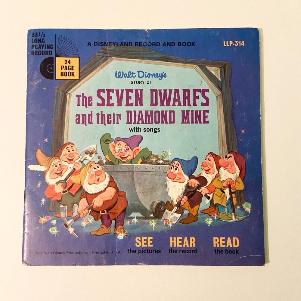 Vintage 1967 Disney The Seven Dwarfs 7 Inch Record and Book